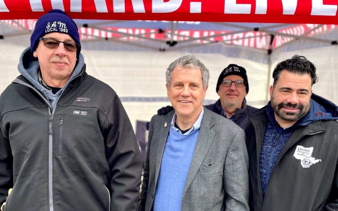 Sen. Sherrod Brown Visits Local 1363 Auto Mechanics Standing Strong for Fair Contract